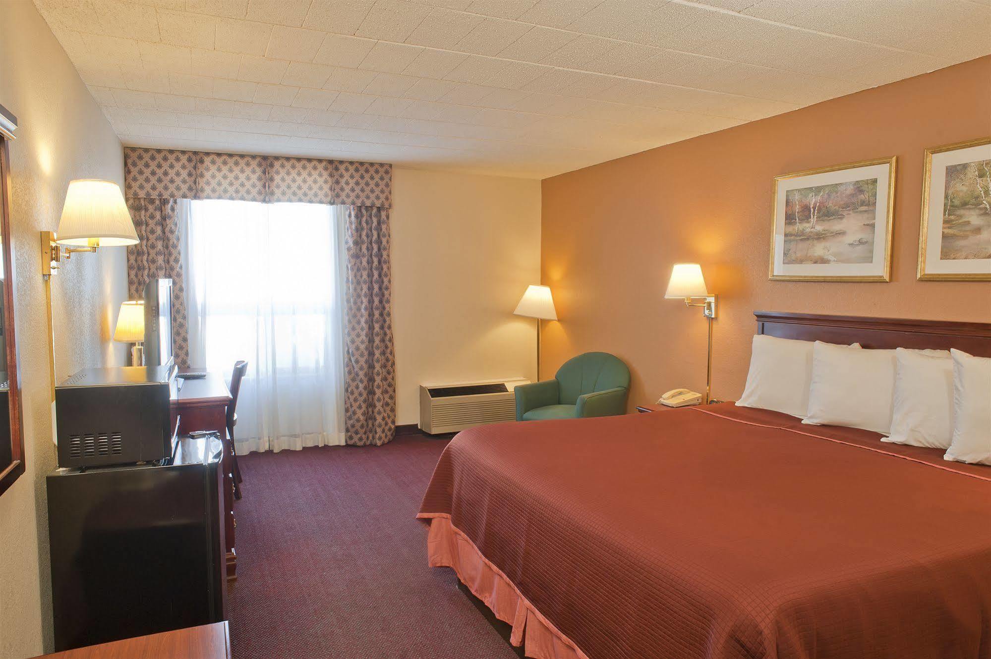 Howard Johnson By Wyndham Bartonsville/Poconos Area Exteriér fotografie